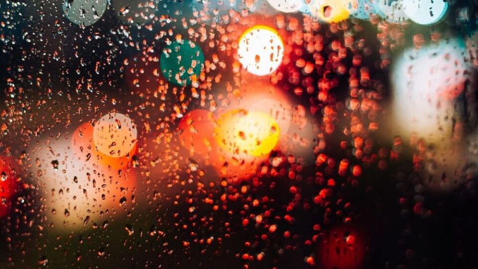 Mgła w powiecie. Widoczność może spaść poniżej 200 metrów
